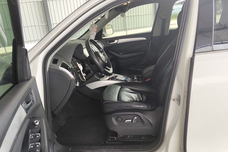 Used Audi Q5 2015 40 TFSI Technology Edition Left Front Seat
