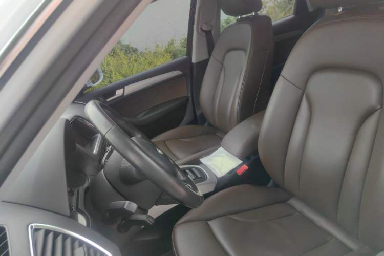 Used Audi Q5 2015 40 TFSI Technology Edition Left Front Seat