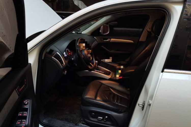 Used Audi Q5 2015 40 TFSI Technology Edition Left Front Seat
