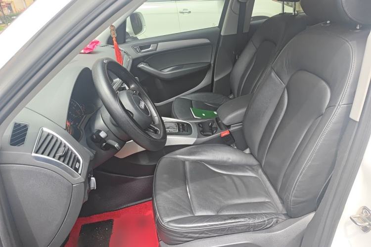Used Audi Q5 2015 40 TFSI Technology Edition Left Front Seat