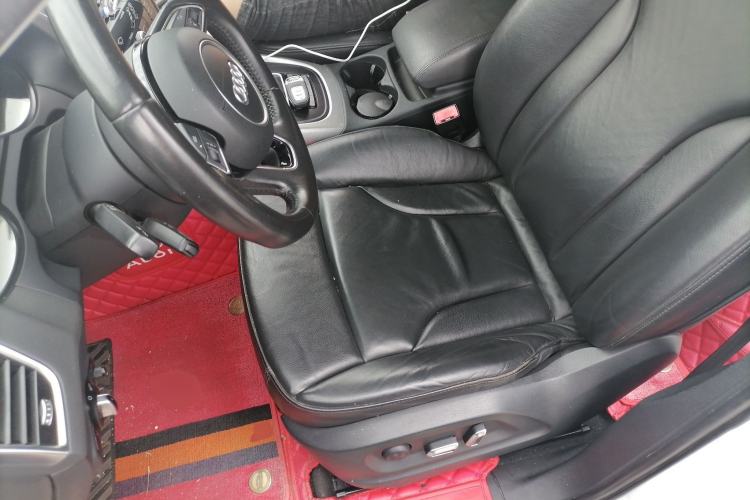 Used Audi Q5 2015 40 TFSI Trendy Edition Left Front Seat