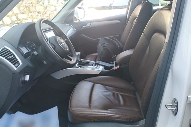 Used Audi Q5 2015 40 TFSI Technology Edition Left Front Seat