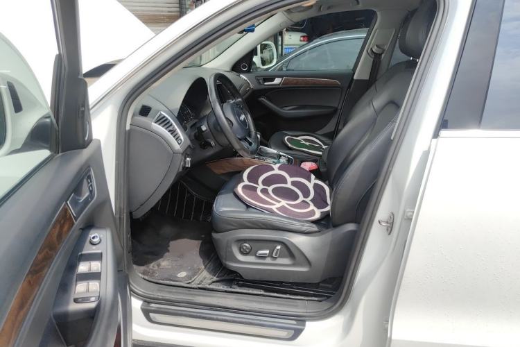 Used Audi Q5 2015 40 TFSI Comfort Model Left Front Seat