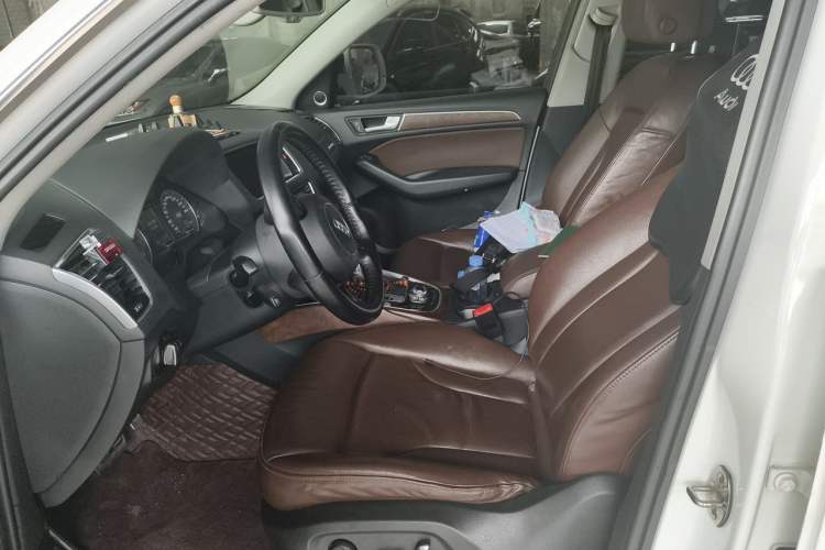 Used Audi Q5 2015 40 TFSI Comfort Model Left Front Seat