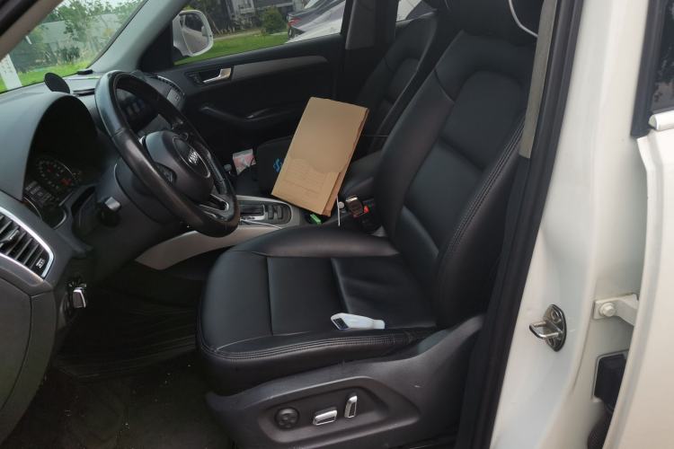 Used Audi Q5 2015 40 TFSI Trendy Edition Left Front Seat