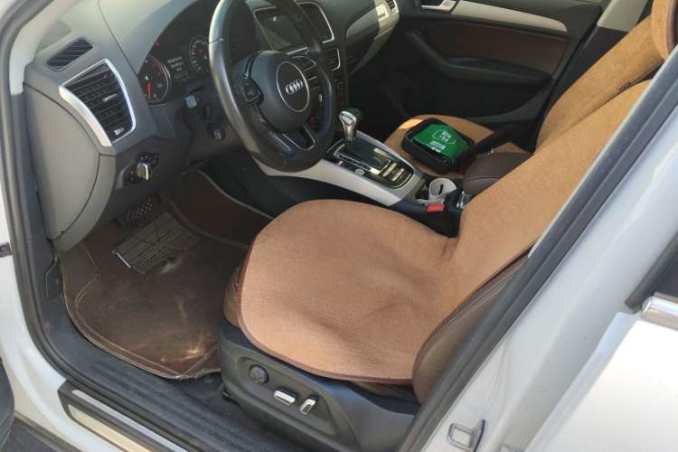 Used Audi Q5 2015 40 TFSI Trendy Edition Left Front Seat