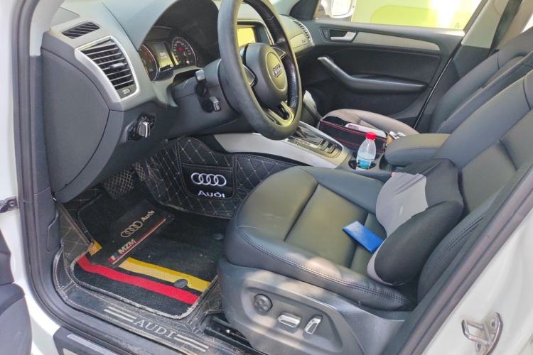 Used Audi Q5 2015 40 TFSI Technology Edition Left Front Seat