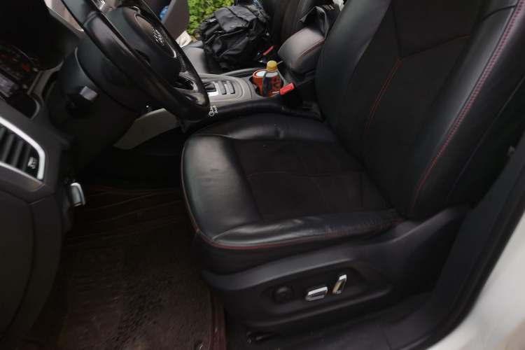 Used Audi Q5 2015 40 TFSI Trendy Edition Left Front Seat