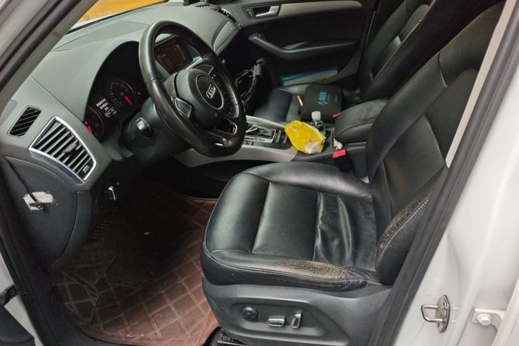 Used Audi Q5 2015 40 TFSI Trendy Edition Left Front Seat
