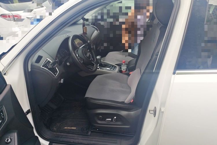 Used Audi Q5 2015 40 TFSI Trendy Edition Left Front Seat