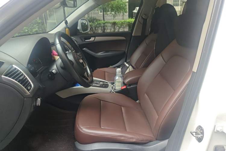 Used Audi Q5 2015 40 TFSI Trendy Edition Left Front Seat