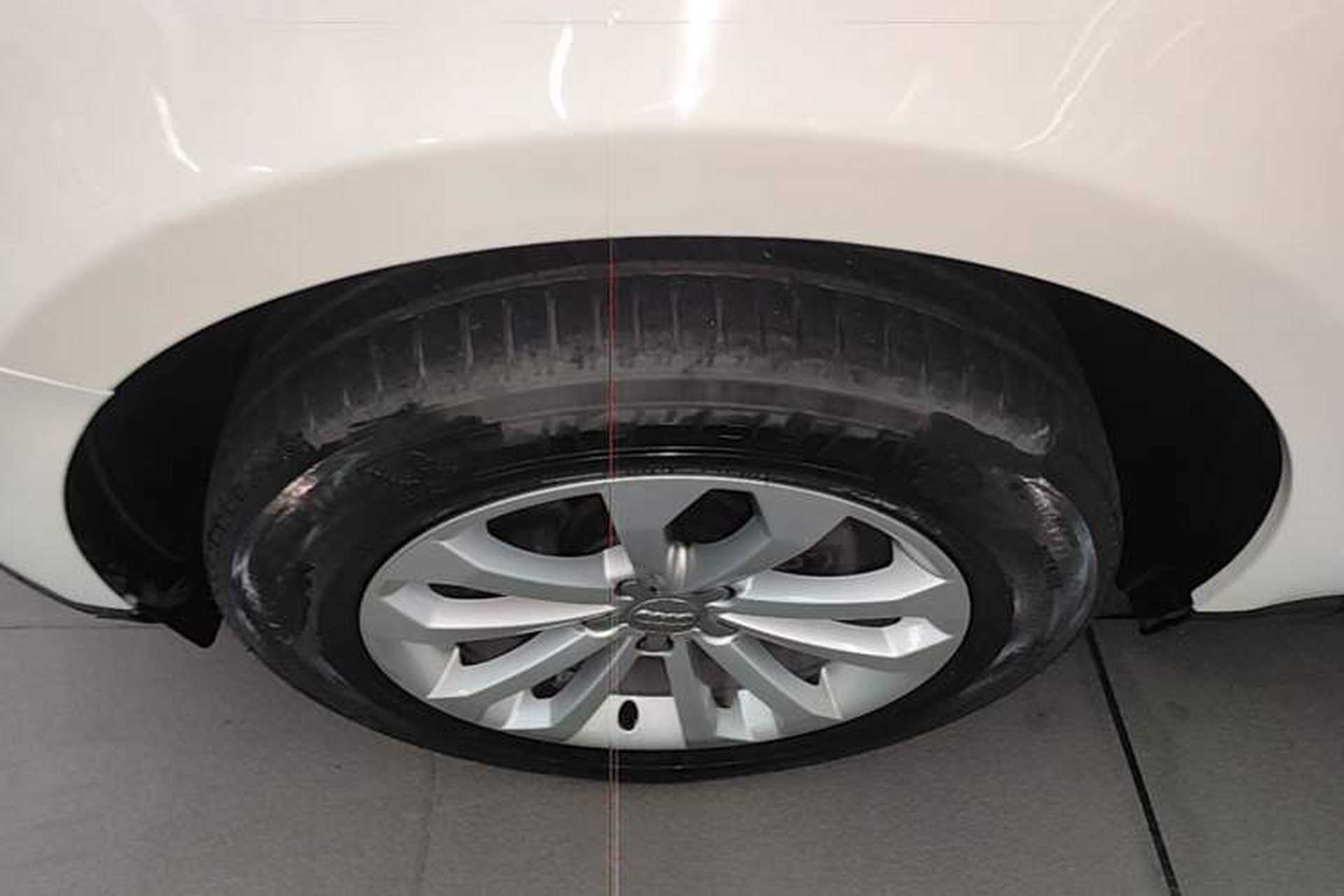 Used Audi Q5 2015 40 TFSI Technology Edition Left Front Wheel Hub