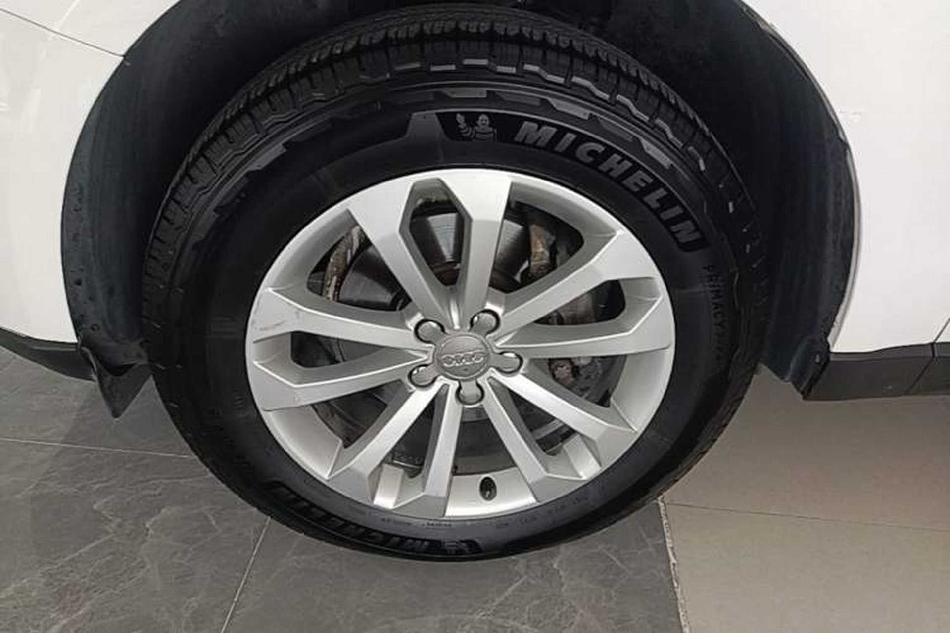 Used Audi Q5 2015 40 TFSI Technology Edition Left Front Wheel Hub
