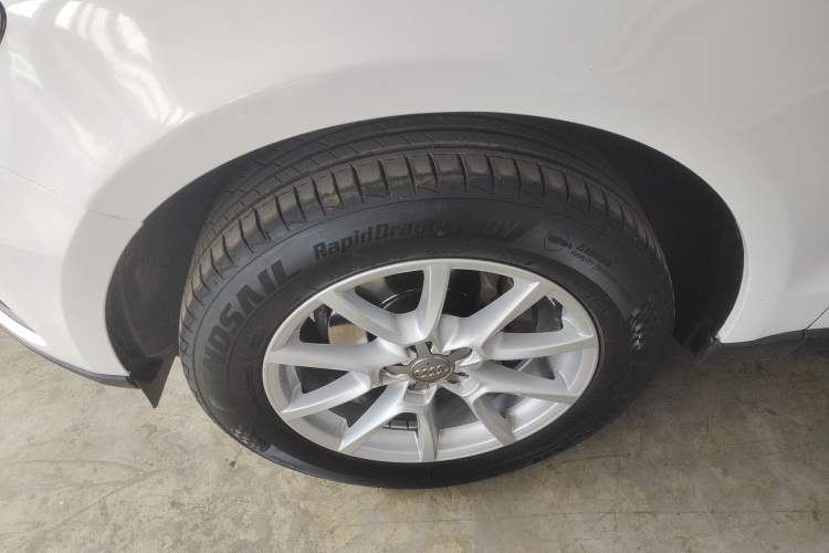 Used Audi Q5 2015 40 TFSI Trendy Edition Left Front Wheel Hub