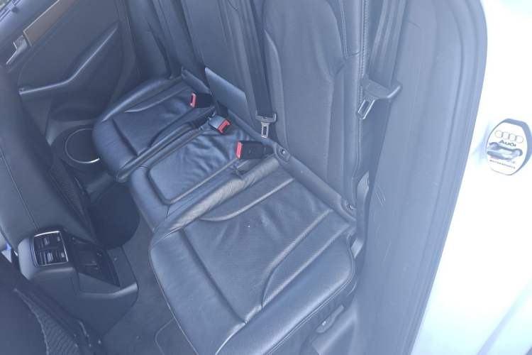 Used Audi Q5 2015 40 TFSI Luxury Model Left Rear Seat