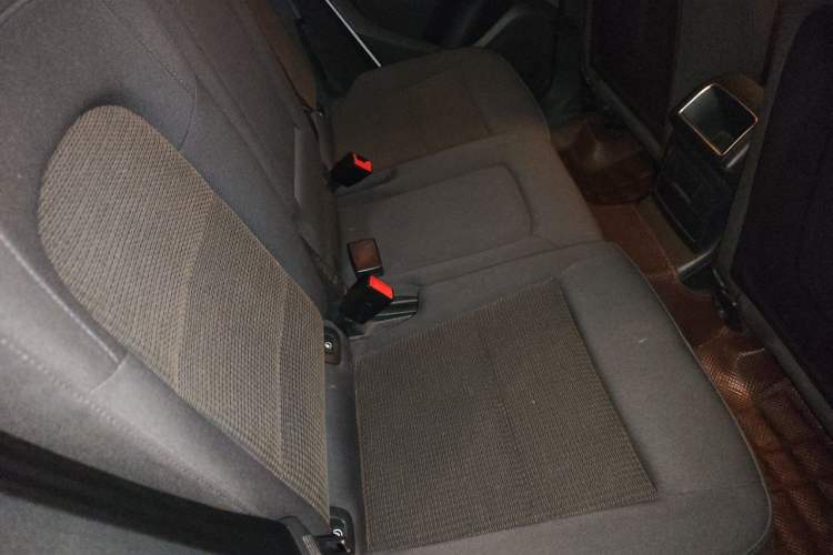 Used Audi Q5 2015 40 TFSI Trendy Edition Left Rear Seat
