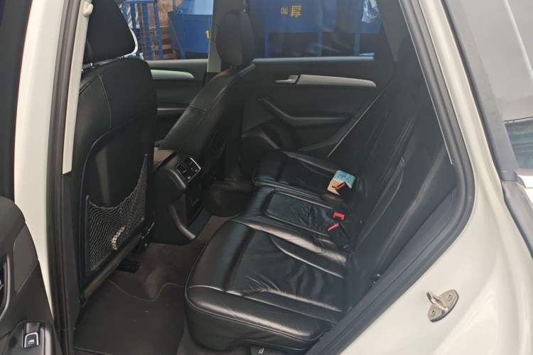 Used Audi Q5 2015 40 TFSI Technology Edition Left Rear Seat