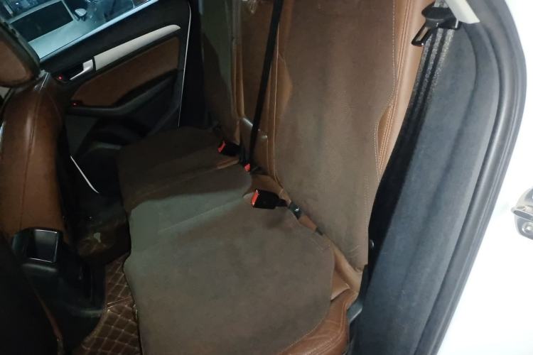 Used Audi Q5 2015 40 TFSI Trendy Edition Left Rear Seat