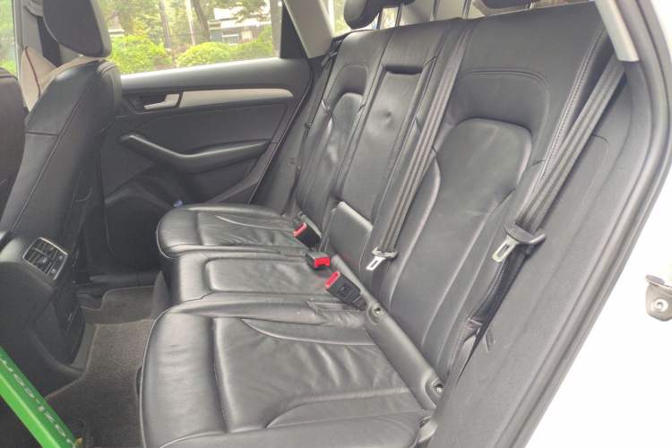 Used Audi Q5 2015 40 TFSI Technology Edition Left Rear Seat
