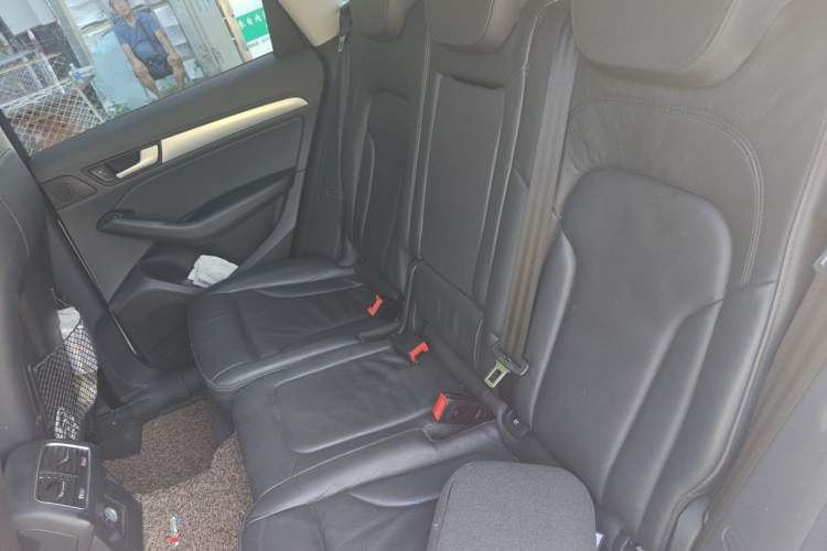 Used Audi Q5 2015 40 TFSI Technology Edition Left Rear Seat