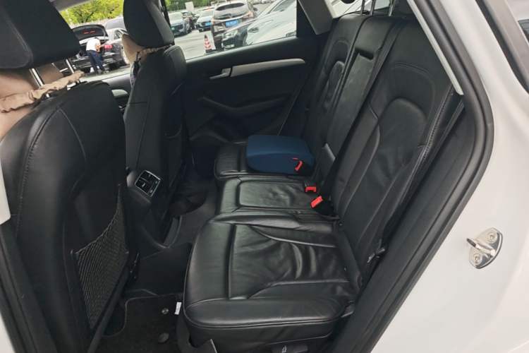Used Audi Q5 2015 40 TFSI Technology Edition Left Rear Seat