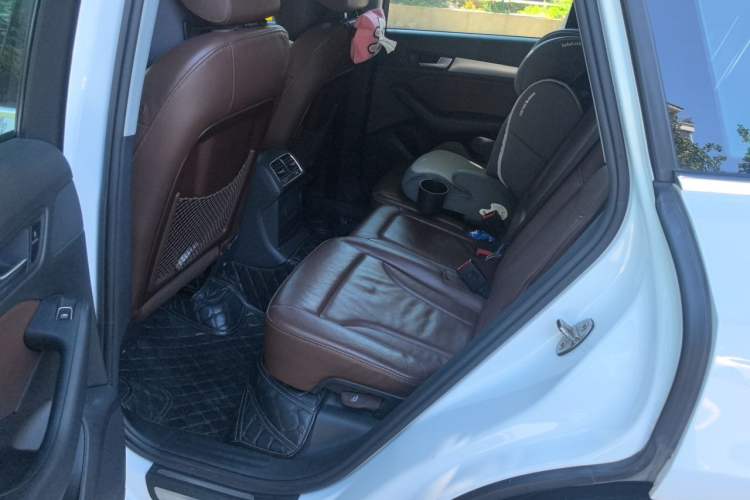Used Audi Q5 2015 40 TFSI Technology Edition Left Rear Seat