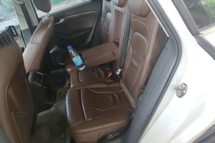 Used Audi Q5 2015 40 TFSI Comfort Model Left Rear Seat