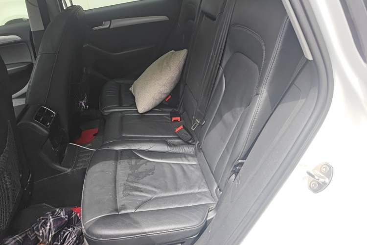 Used Audi Q5 2015 40 TFSI Technology Edition Left Rear Seat
