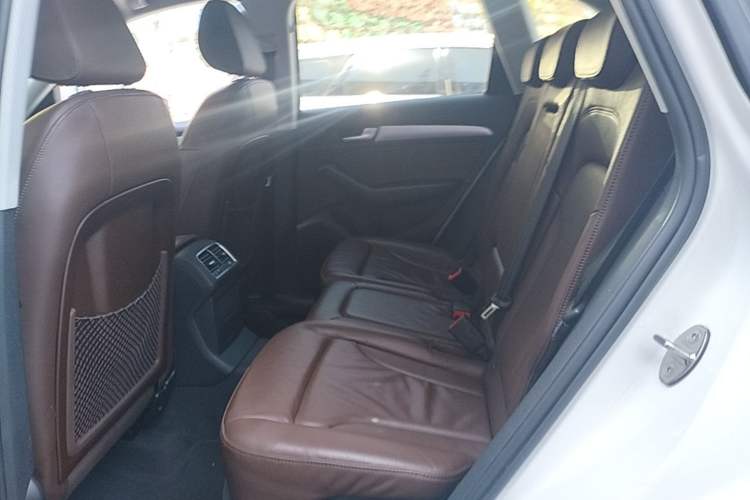 Used Audi Q5 2015 40 TFSI Technology Edition Left Rear Seat