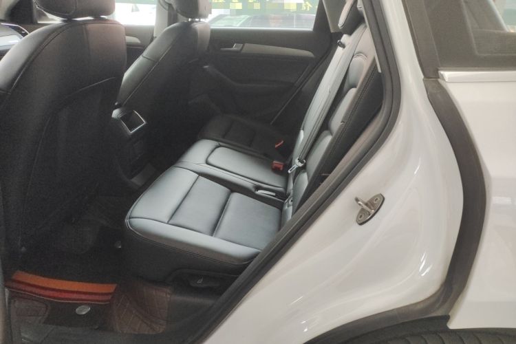 Used Audi Q5 2015 40 TFSI Trendy Edition Left Rear Seat