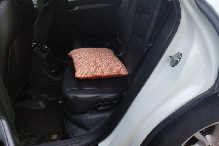 Used Audi Q5 2015 40 TFSI Trendy Edition Left Rear Seat