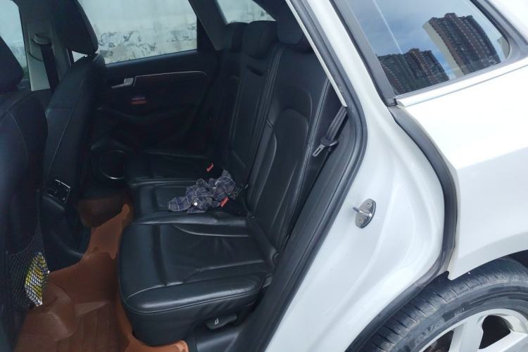 Used Audi Q5 2015 40 TFSI Comfort Model Left Rear Seat