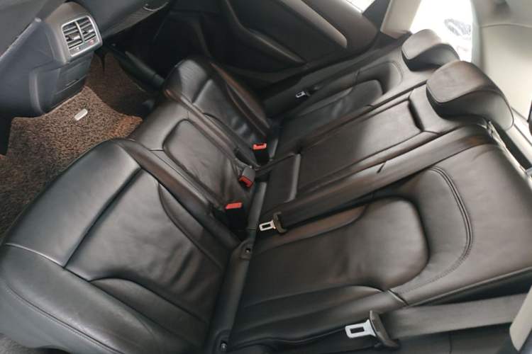 Used Audi Q5 2015 40 TFSI Technology Edition Left Rear Seat