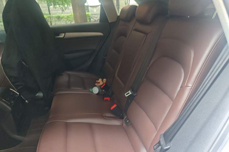 Used Audi Q5 2015 40 TFSI Trendy Edition Left Rear Seat