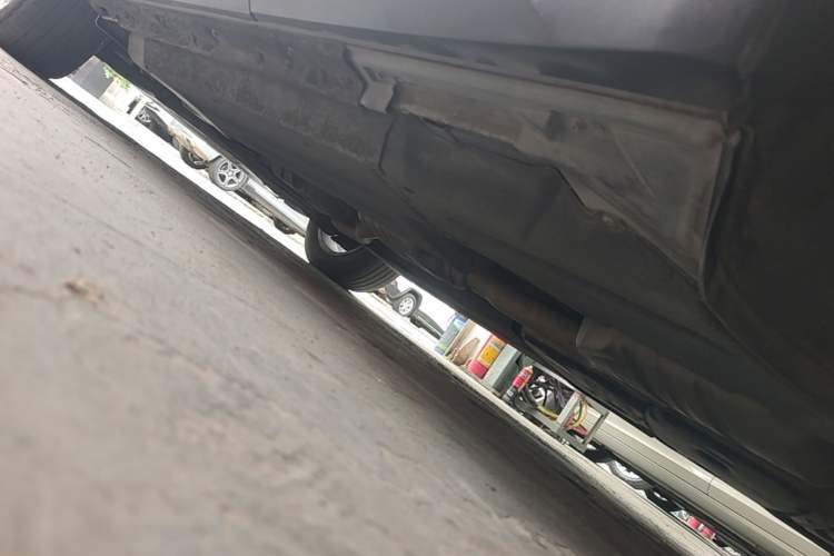 Used Audi Q5 2015 40 TFSI Technology Edition Left Side Sill
