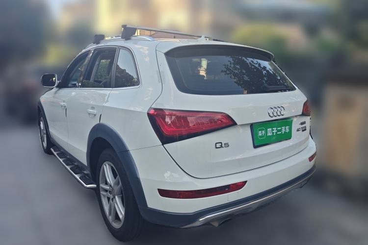 Used Audi Q5 2015 40 TFSI Luxury Model Rear Left 45 Deg