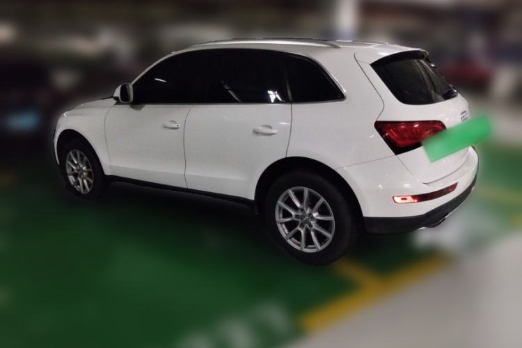 Used Audi Q5 2015 40 TFSI Technology Edition Rear Left 45 Deg