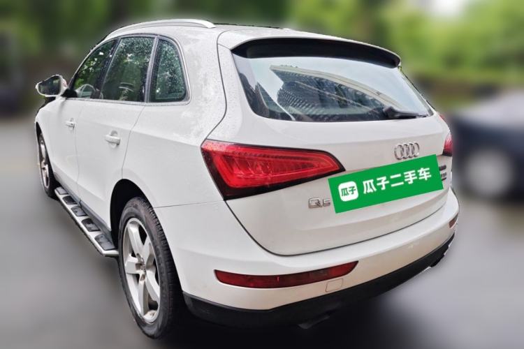 Used Audi Q5 2015 40 TFSI Comfort Model Rear Left 45 Deg