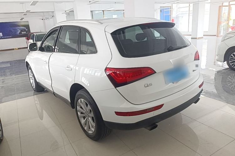 Used Audi Q5 2015 40 TFSI Technology Edition Rear Left 45 Deg