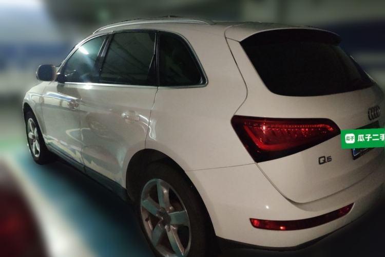 Used Audi Q5 2015 40 TFSI Comfort Model Rear Left 45 Deg