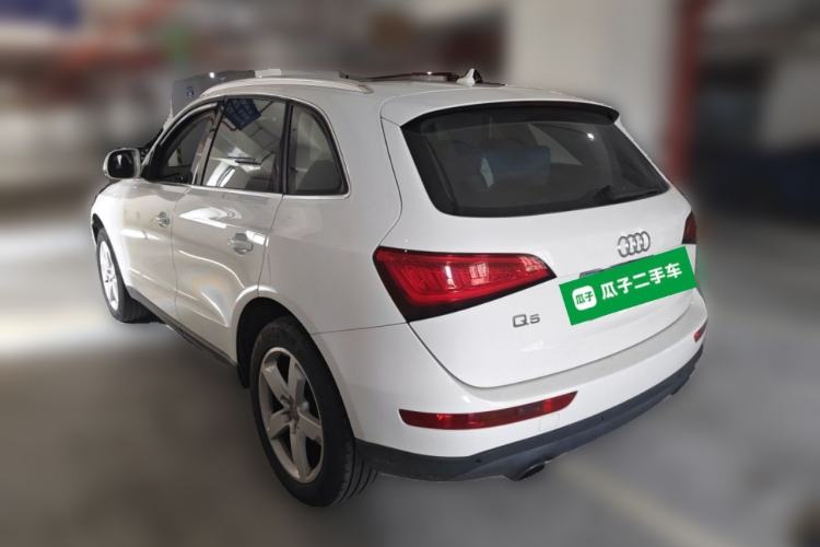 Used Audi Q5 2015 40 TFSI Comfort Model Rear Left 45 Deg