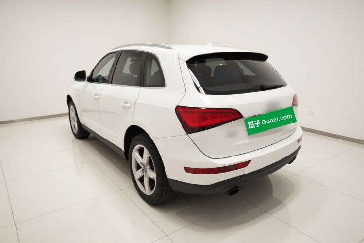 Used Audi Q5 2015 40 TFSI Comfort Model Rear Left 45 Deg