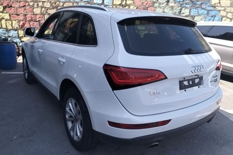Used Audi Q5 2015 40 TFSI Technology Edition Rear Left 45 Deg