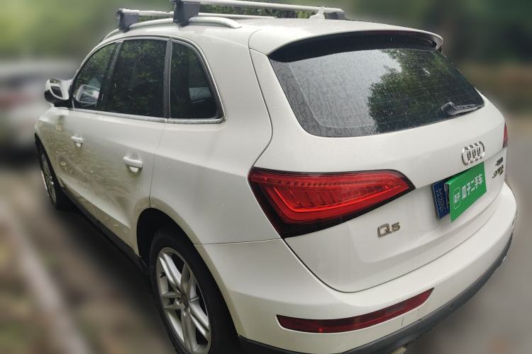 Used Audi Q5 2015 40 TFSI Comfort Model Rear Left 45 Deg