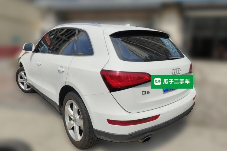 Used Audi Q5 2015 40 TFSI Comfort Model Rear Left 45 Deg