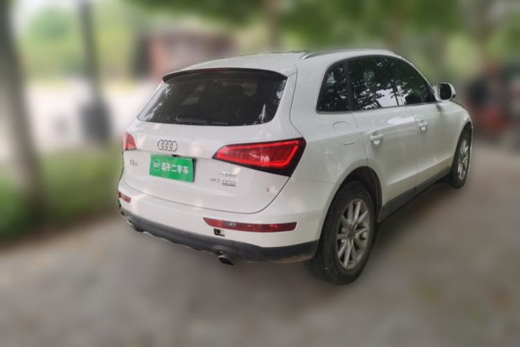 Used Audi Q5 2015 40 TFSI Trendy Edition Rear Right 45 Deg