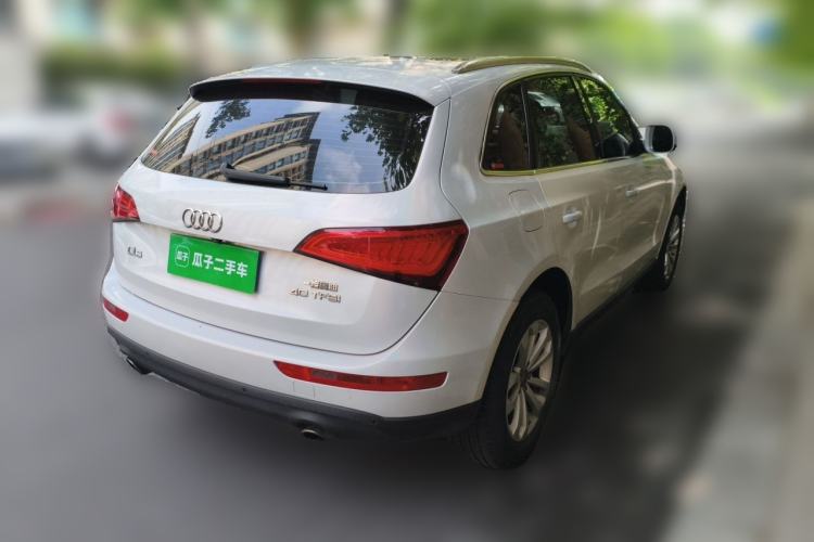 Used Audi Q5 2015 40 TFSI Technology Edition Rear Right 45 Deg