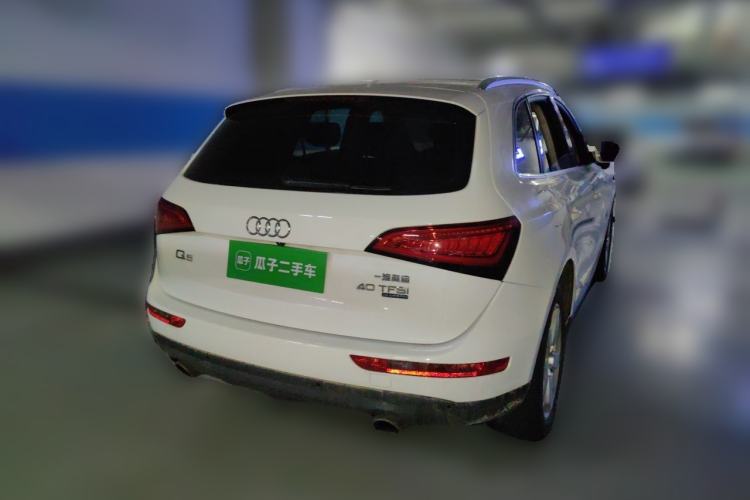 Used Audi Q5 2015 40 TFSI Comfort Model Rear Right 45 Deg