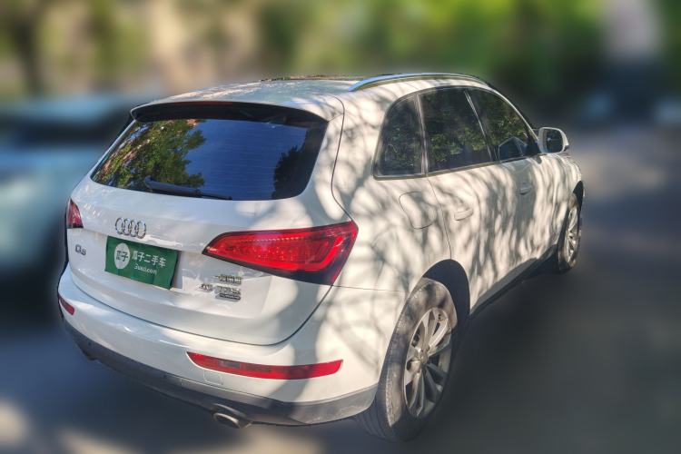 Used Audi Q5 2015 40 TFSI Technology Edition Rear Right 45 Deg