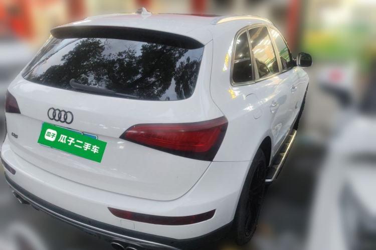 Used Audi Q5 2015 40 TFSI Comfort Model Rear Right 45 Deg